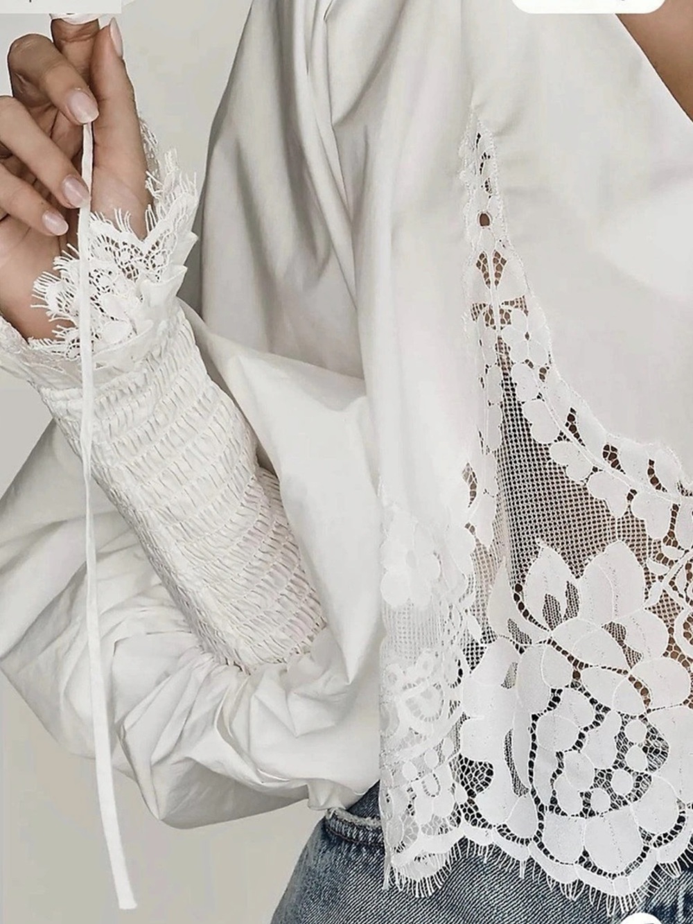 Mare Mare Estelle Lace
Trimmed Balloon-Sleeve Blouse - Picture 4 of 8